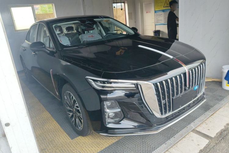 Used Hongqi H5 2025 2.0T Automatic Flag Edition – 500 000 Units Commemorative Version Front Right 45 Deg