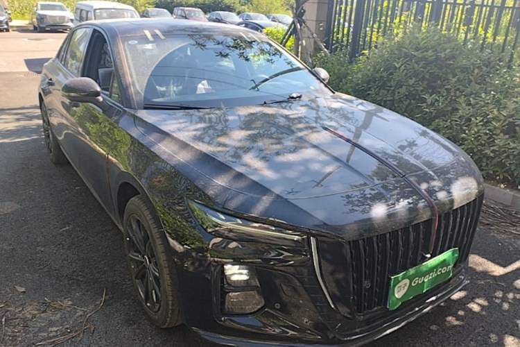 Used Hongqi H5 2025 2.0T Automatic Xuan Ying Edition Front Right 45 Deg