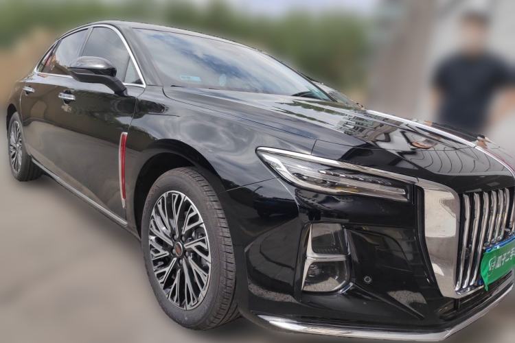 Used Hongqi H5 2025 2.0T Automatic Flag Edition – 500 000 Units Commemorative Version Front Right 45 Deg