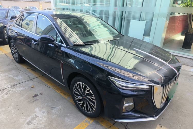 Used Hongqi H5 2025 2.0T Automatic Flag Edition – 500 000 Units Commemorative Version Front Right 45 Deg