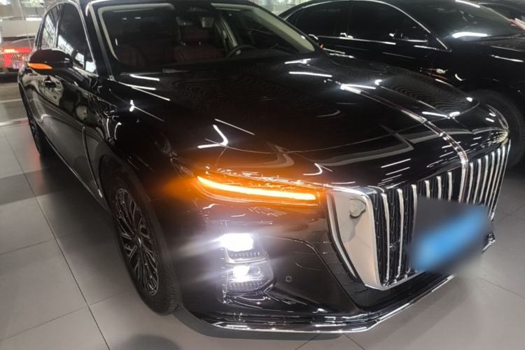Used Hongqi H5 2025 2.0T Automatic Flag Edition – 500 000 Units Commemorative Version Front Right 45 Deg