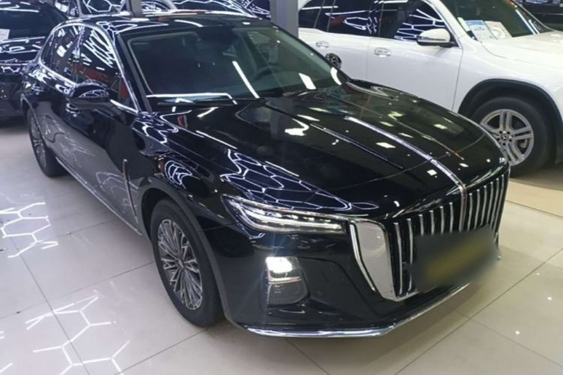 Used Hongqi H5 2025 2.0T Automatic Flagship 500 000th Unit Anniversary Edition Front Right 45 Deg