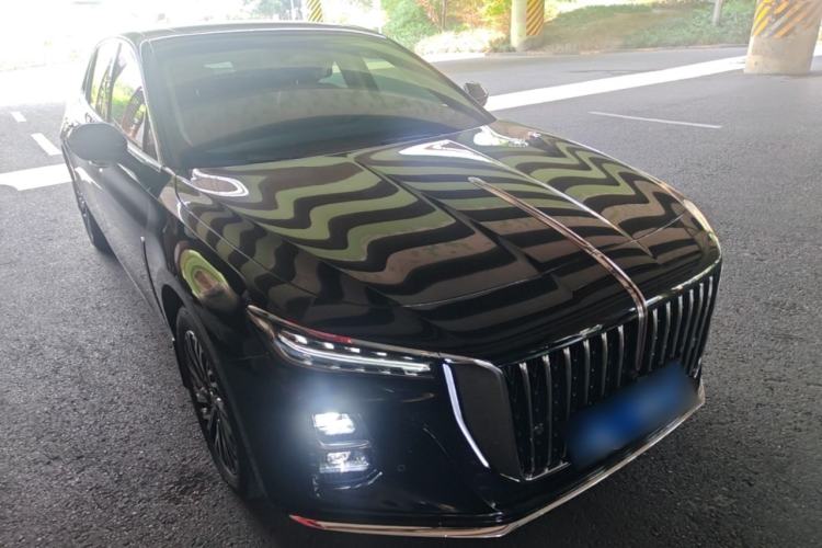 Used Hongqi H5 2025 2.0T Automatic Flag Edition – 500 000 Units Commemorative Version Front Right 45 Deg