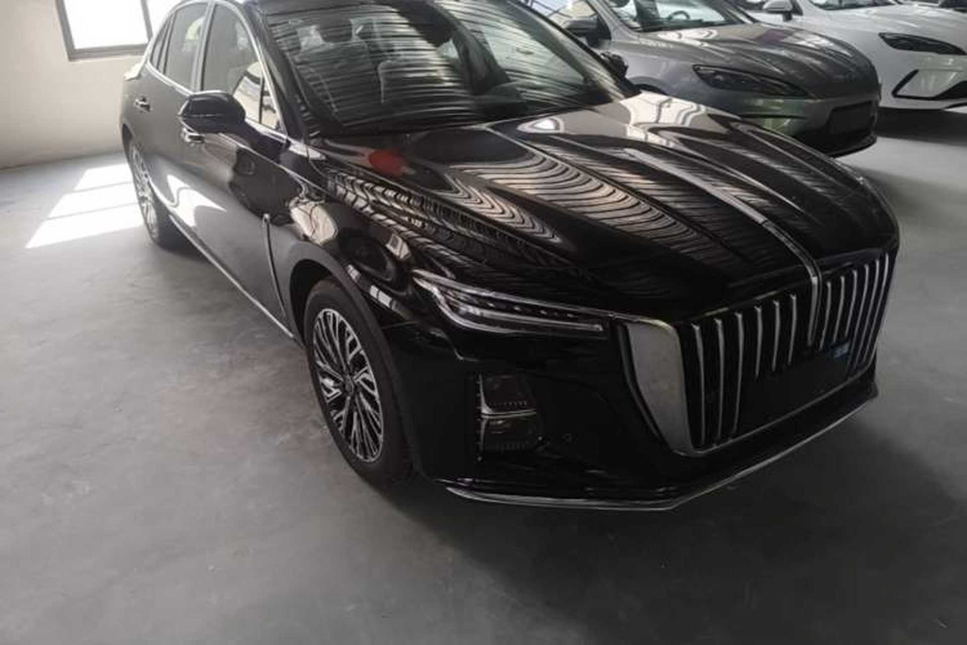 Used Hongqi H5 2025 2.0T Automatic Flag Edition – 500 000 Units Commemorative Version Front Right 45 Deg
