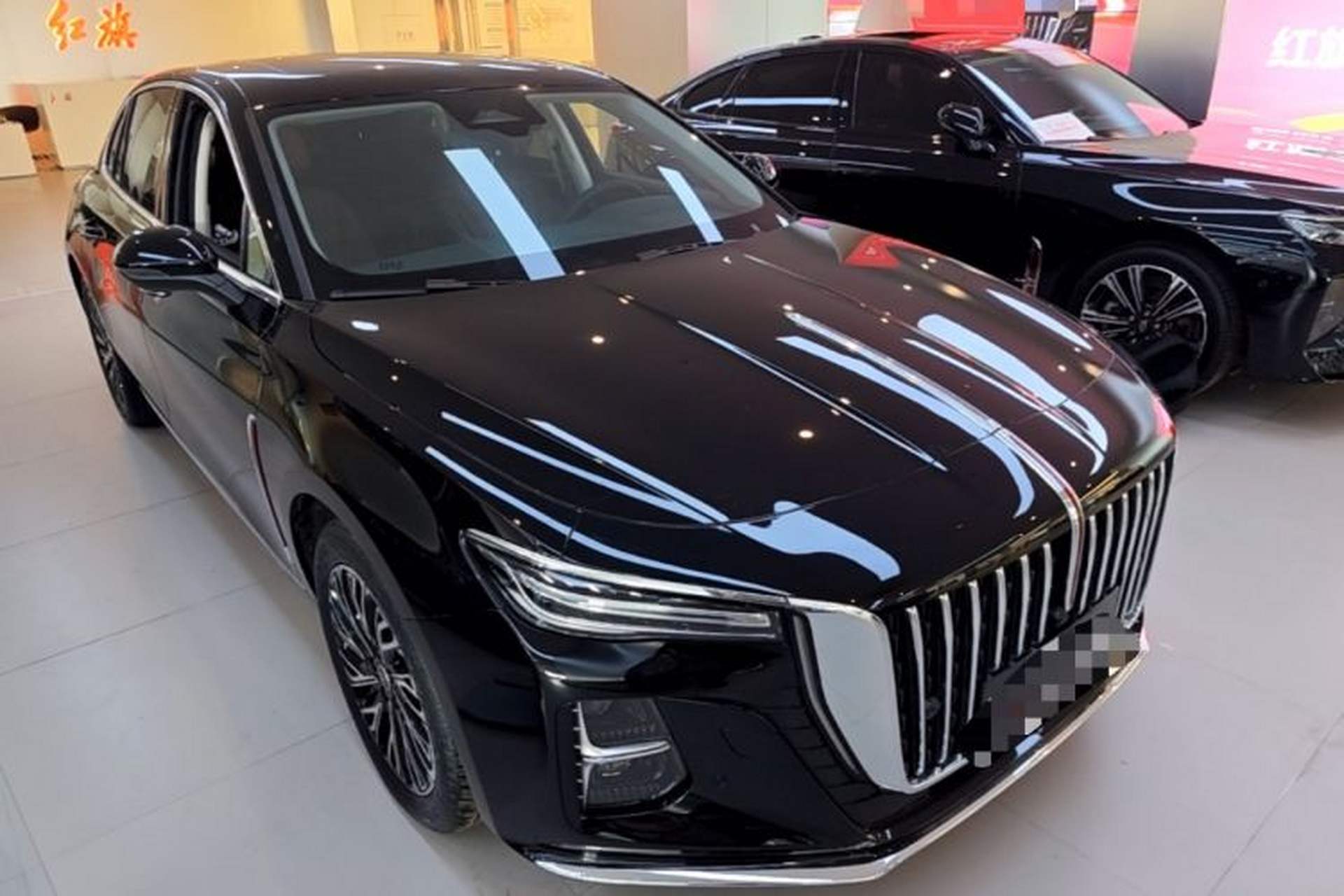 Used Hongqi H5 2025 2.0T Automatic Flag Edition – 500 000 Units Commemorative Version Front Right 45 Deg