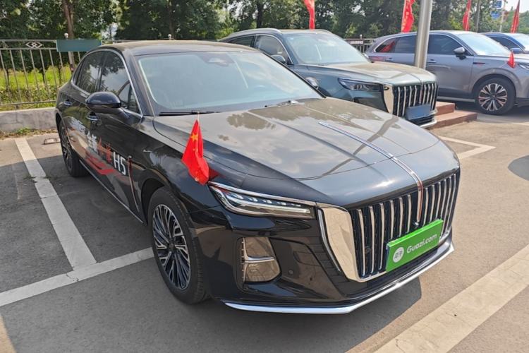Used Hongqi H5 2025 2.0T Automatic Flag Edition – 500 000 Units Commemorative Version Front Right 45 Deg