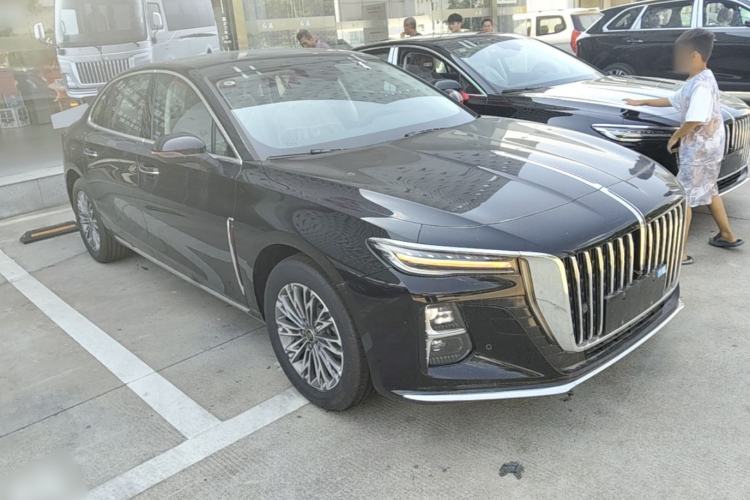 Used Hongqi H5 2025 1.5T DCT Qiyun 500 000th Unit Commemorative Edition Front Right 45 Deg