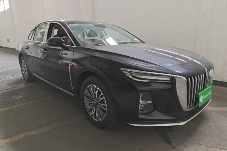 Used Hongqi H5 2025 2.0T Automatic Flagship 500 000th Unit Anniversary Edition Front Right 45 Deg