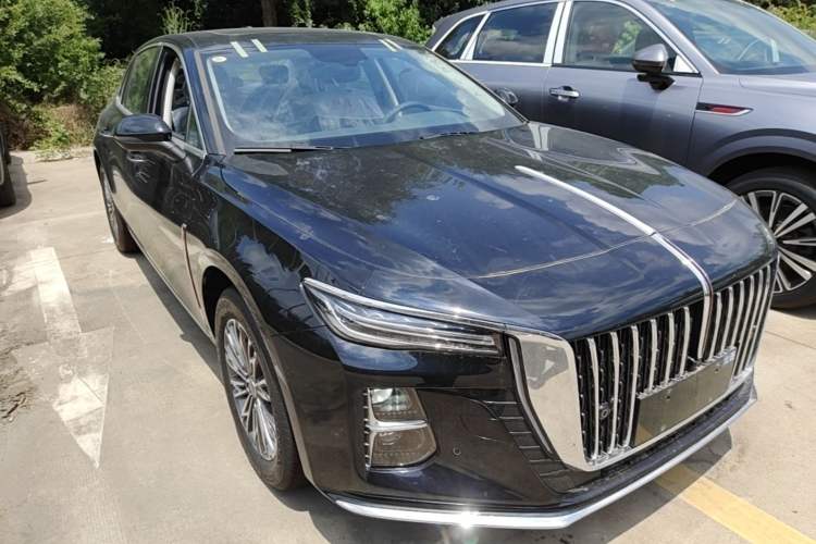 Used Hongqi H5 2025 1.5T DCT Qiyun 500 000th Unit Commemorative Edition Front Right 45 Deg