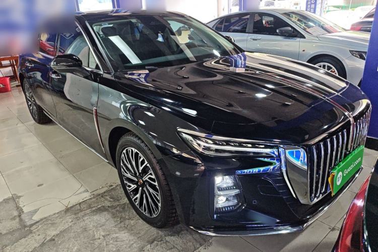 Used Hongqi H5 2025 2.0T Automatic Flag Edition – 500 000 Units Commemorative Version Front Right 45 Deg