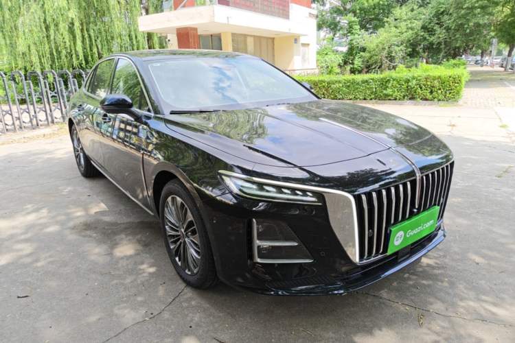 Used Hongqi H5 2025 2.0T Automatic Flag Edition – 500 000 Units Commemorative Version Front Right 45 Deg