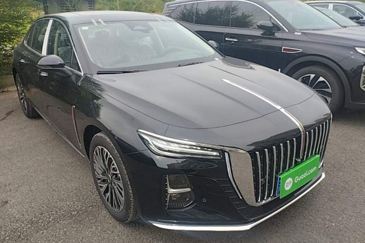 Used Hongqi H5 2025 2.0T Automatic Flag Edition – 500 000 Units Commemorative Version Front Right 45 Deg