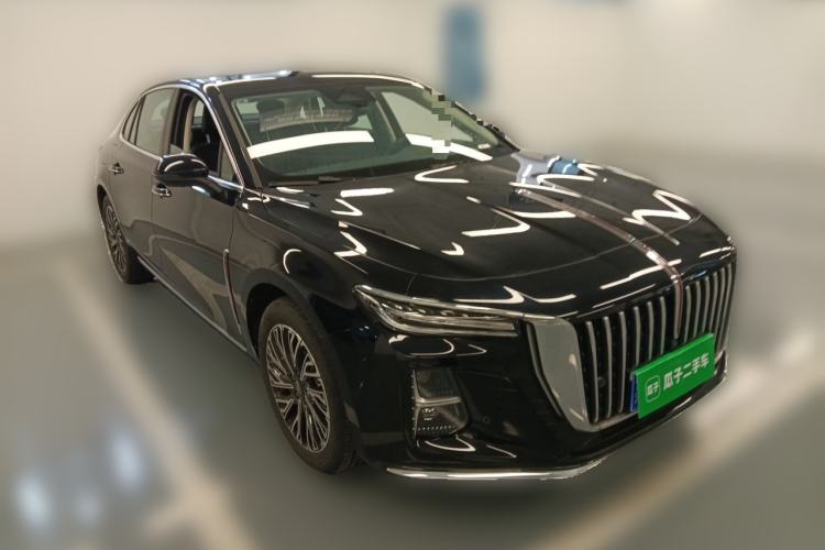 Used Hongqi H5 2025 2.0T Automatic Flag Edition – 500 000 Units Commemorative Version Front Right 45 Deg