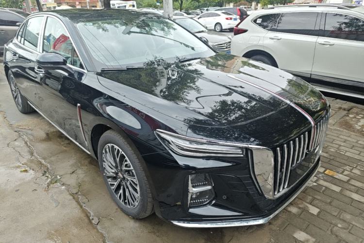 Used Hongqi H5 2025 2.0T Automatic Flag Edition – 500 000 Units Commemorative Version Front Right 45 Deg