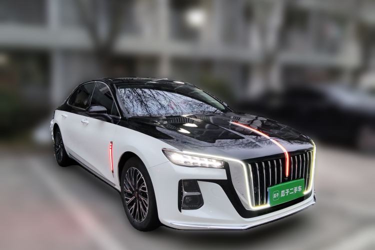 Used Hongqi H5 2025 2.0T Automatic Flag Edition – 500 000 Units Commemorative Version Front Right 45 Deg