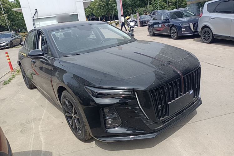 Used Hongqi H5 2025 1.5T DCT Xuan Ying Edition Front Right 45 Deg
