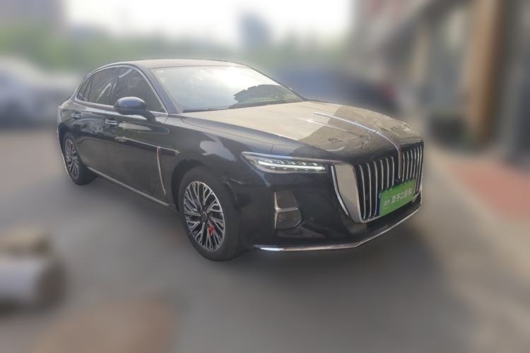Used Hongqi H5 2025 2.0T Automatic Flag Edition – 500 000 Units Commemorative Version Front Right 45 Deg