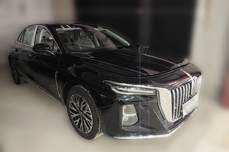 Used Hongqi H5 2025 2.0T Automatic Flag Edition – 500 000 Units Commemorative Version Front Right 45 Deg