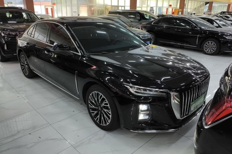Used Hongqi H5 2025 2.0T Automatic Flag Edition – 500 000 Units Commemorative Version Front Right 45 Deg
