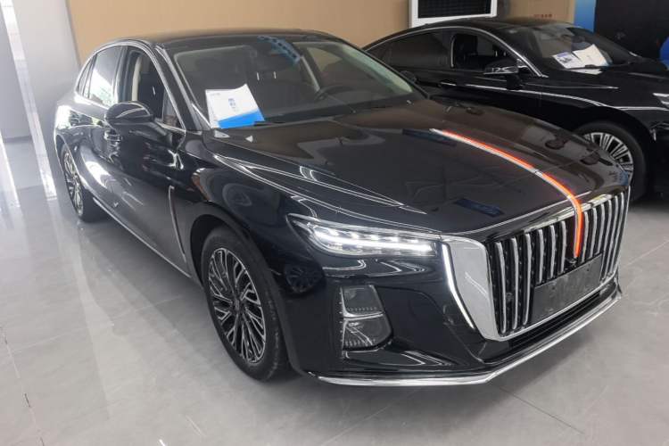 Used Hongqi H5 2025 2.0T Automatic Flag Edition – 500 000 Units Commemorative Version Front Right 45 Deg