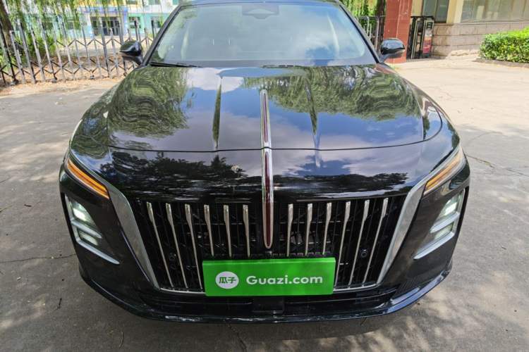 Used Hongqi H5 2025 2.0T Automatic Flag Edition – 500 000 Units Commemorative Version Front