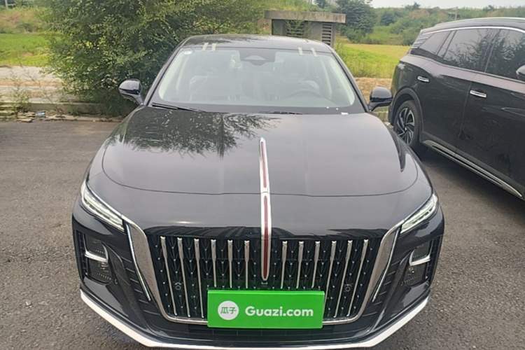 Used Hongqi H5 2025 2.0T Automatic Flag Edition – 500 000 Units Commemorative Version Front