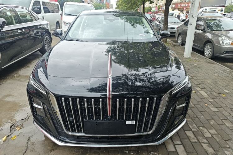 Used Hongqi H5 2025 2.0T Automatic Flag Edition – 500 000 Units Commemorative Version Front