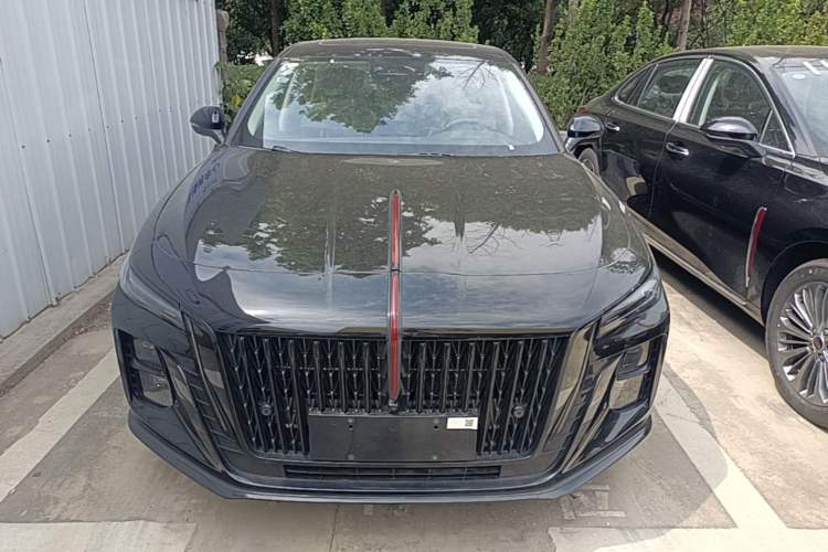 Used Hongqi H5 2025 2.0T Automatic Xuan Ying Edition Front