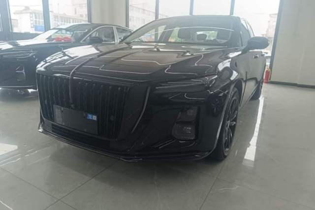 Used Hongqi H5 2025 Model 2.0T Automatic Xuan Ying 2 Million Units Commemorative Edition