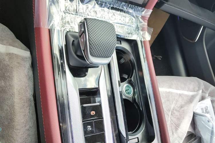 Used Hongqi H5 2025 1.5T DCT Qiyun 500 000th Unit Commemorative Edition Gear Lever
