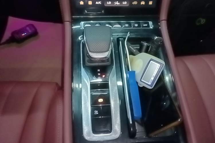 Used Hongqi H5 2025 1.5T DCT Qiyun 500 000th Unit Commemorative Edition Gear Lever