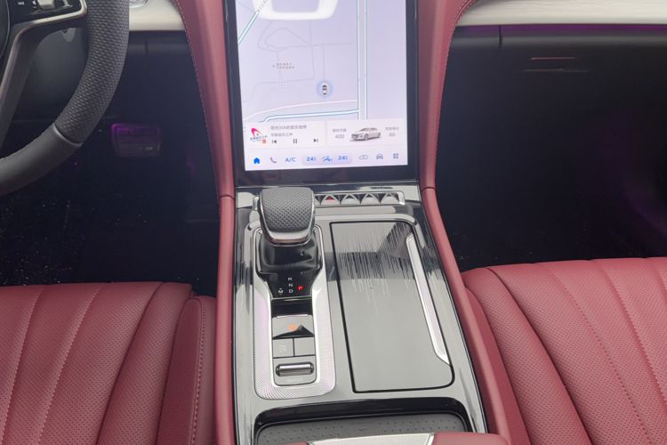 Used Hongqi H5 2025 2.0T Automatic Flag Edition – 500 000 Units Commemorative Version Gear Lever