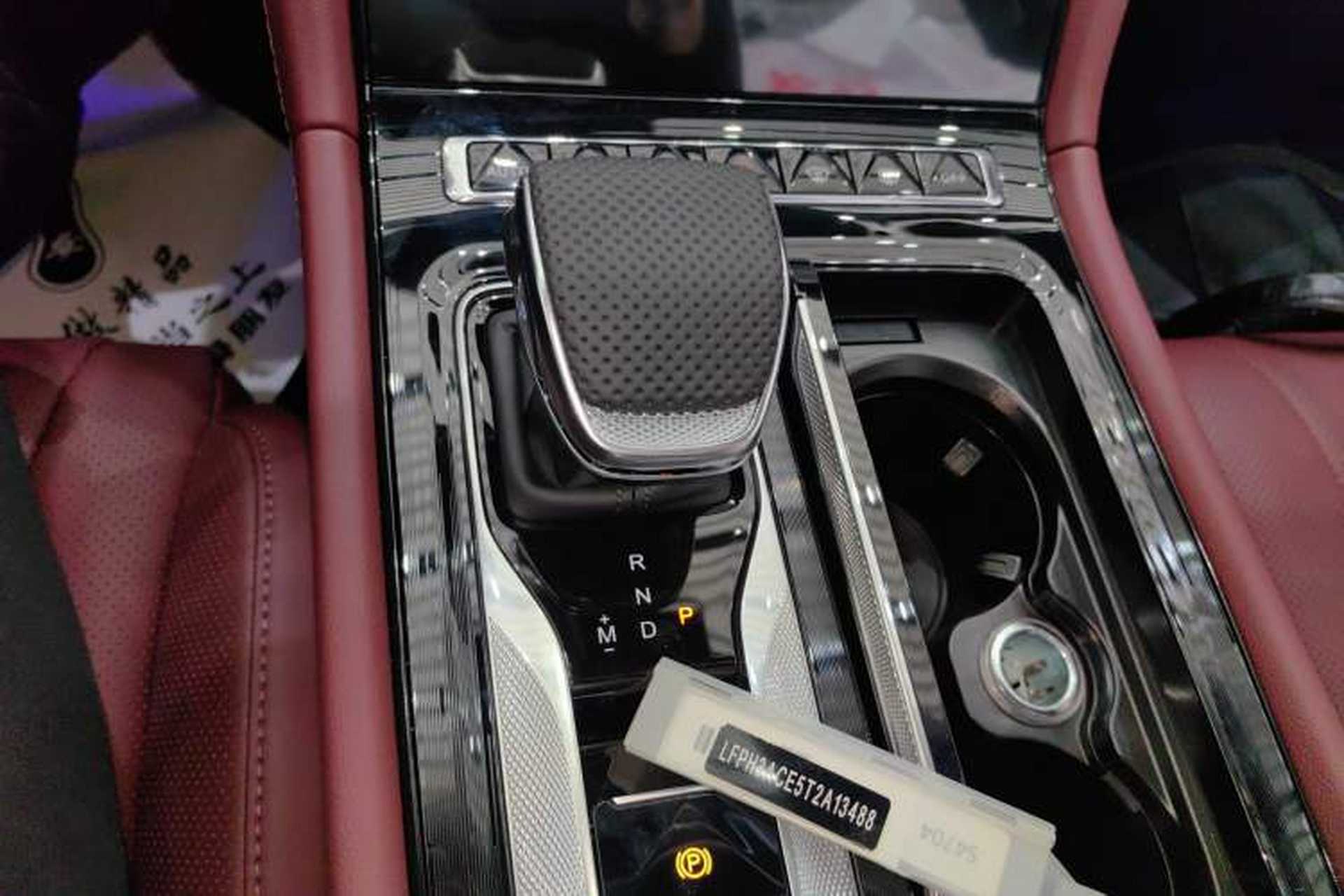 Used Hongqi H5 2025 1.5T DCT Xuan Ying Edition Gear Lever