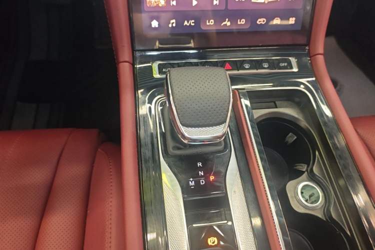 Used Hongqi H5 2025 1.5T DCT Qiyun 500 000th Unit Commemorative Edition Gear Lever