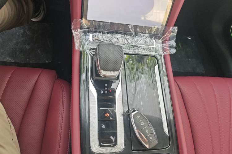 Used Hongqi H5 2025 1.5T DCT Qiyun 500 000th Unit Commemorative Edition Gear Lever