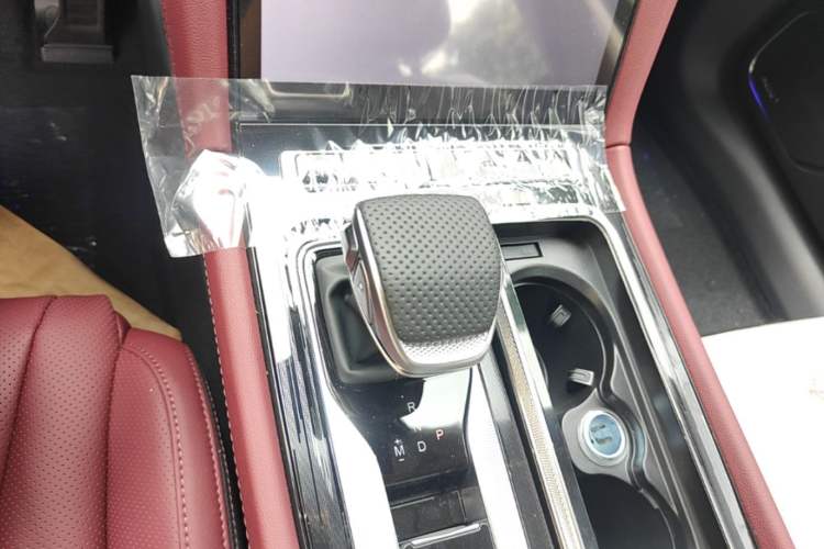 Used Hongqi H5 2025 2.0T Automatic Flagship 500 000th Unit Anniversary Edition Gear Lever