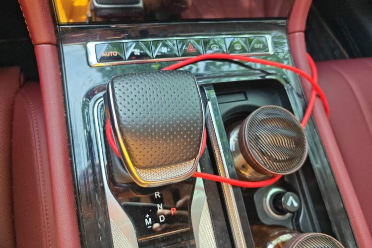 Used Hongqi H5 2025 1.5T DCT Qiyun 500 000th Unit Commemorative Edition Gear Lever