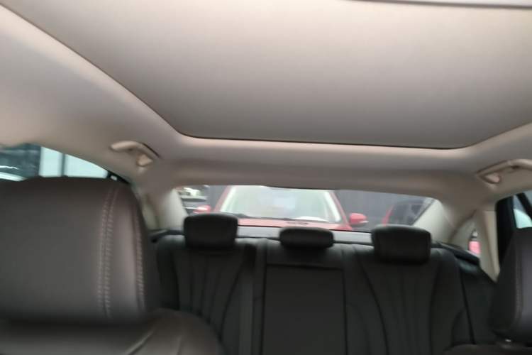 Used Hongqi H5 2025 2.0T Automatic Flag Edition – 500 000 Units Commemorative Version Headliner