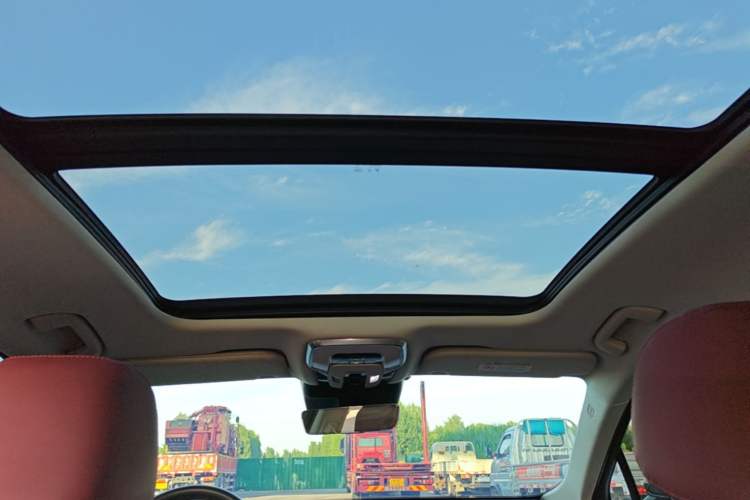 Used Hongqi H5 2025 2.0T Automatic Flag Edition – 500 000 Units Commemorative Version Headliner