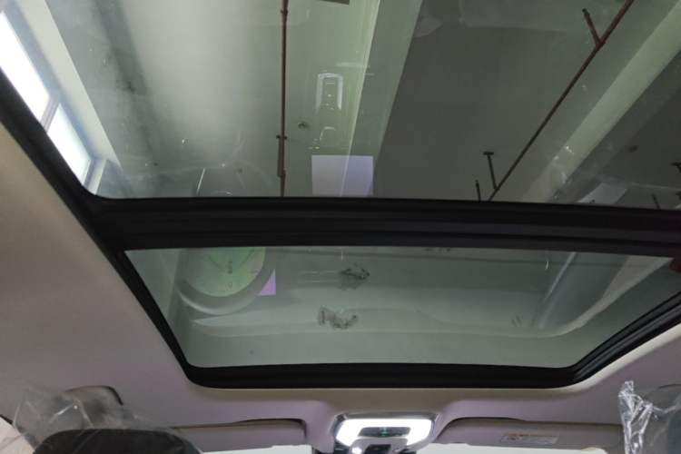 Used Hongqi H5 2025 2.0T Automatic Flag Edition – 500 000 Units Commemorative Version Headliner