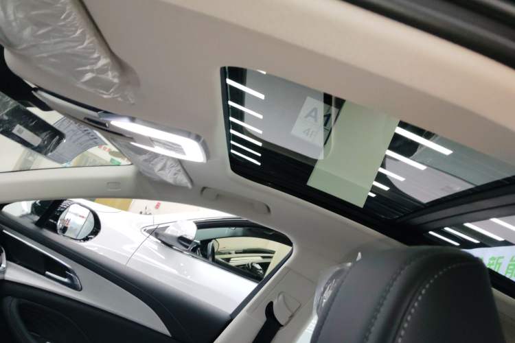 Used Hongqi H5 2025 1.5T DCT Qiyun 500 000th Unit Commemorative Edition Headliner