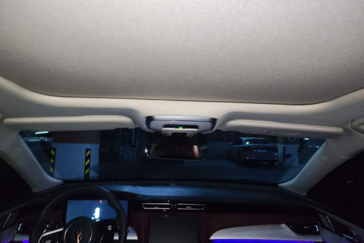 Used Hongqi H5 2025 2.0T Automatic Flag Edition – 500 000 Units Commemorative Version Headliner