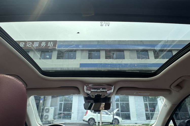 Used Hongqi H5 2025 2.0T Automatic Flag Edition – 500 000 Units Commemorative Version Headliner