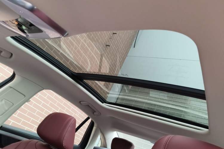 Used Hongqi H5 2025 2.0T Automatic Flag Edition – 500 000 Units Commemorative Version Headliner