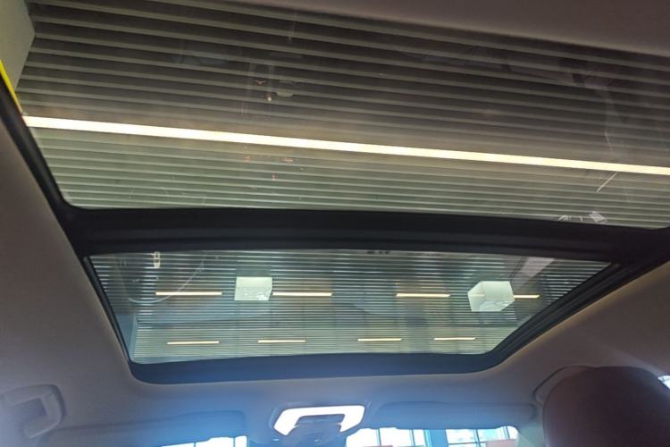 Used Hongqi H5 2025 1.5T DCT Qiyun 500 000th Unit Commemorative Edition Headliner