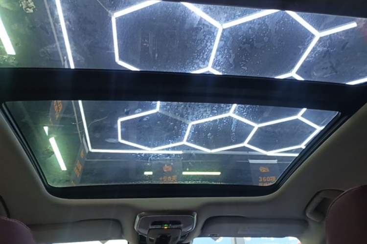 Used Hongqi H5 2025 2.0T Automatic Flagship 500 000th Unit Anniversary Edition Headliner
