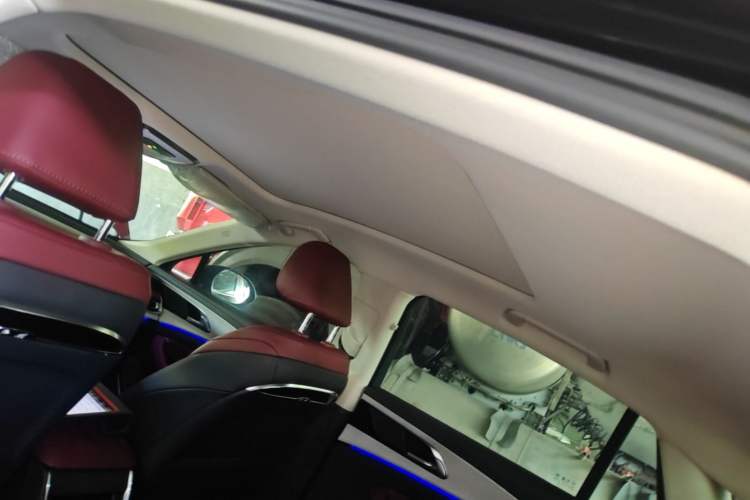 Used Hongqi H5 2025 2.0T Automatic Flag Edition – 500 000 Units Commemorative Version Headliner