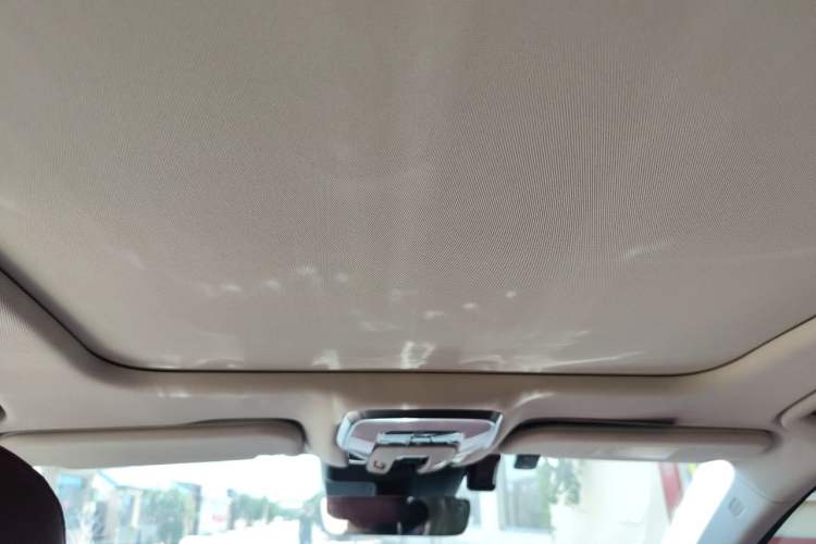 Used Hongqi H5 2025 2.0T Automatic Flag Edition – 500 000 Units Commemorative Version Headliner