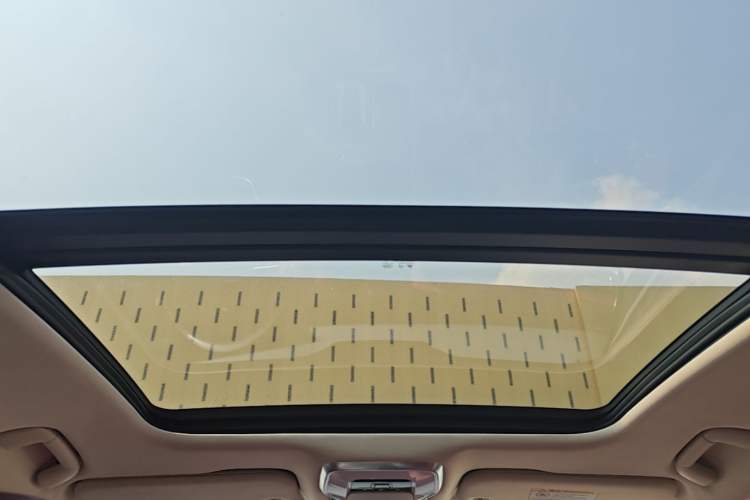 Used Hongqi H5 2025 2.0T Automatic Flag Edition – 500 000 Units Commemorative Version Headliner