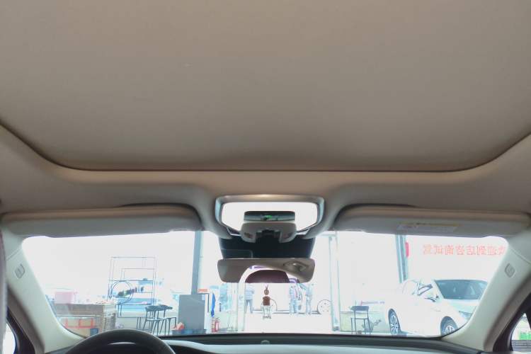 Used Hongqi H5 2025 2.0T Automatic Flag Edition – 500 000 Units Commemorative Version Headliner